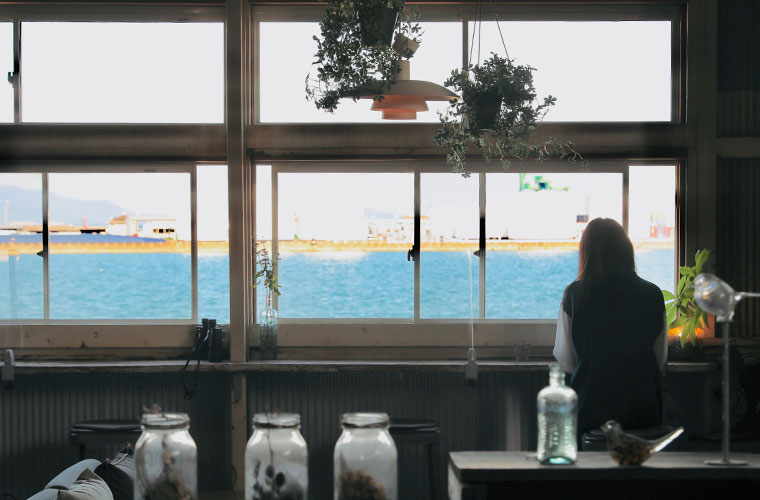 【高松】海沿いカフェ「umie (ウミエ)」心地いい空間で軽食＆スイーツを味わって