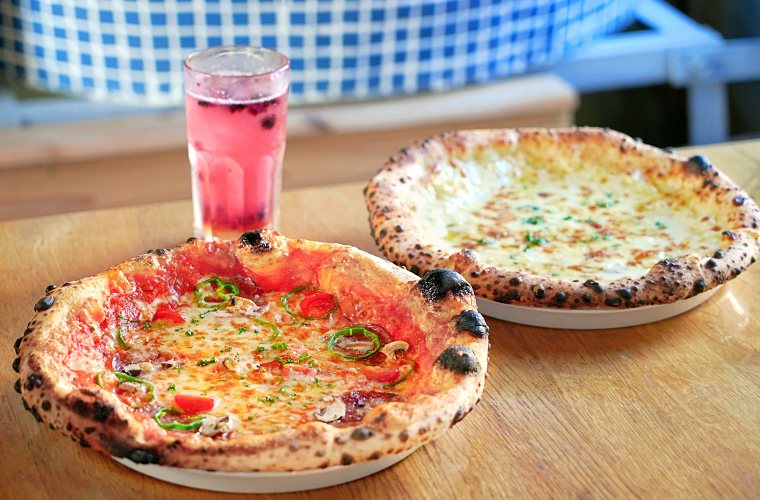 【さぬき】ピザ専門店「PORTO PIZZA(ポルトピッツァ)」は本格薪窯焼き♪