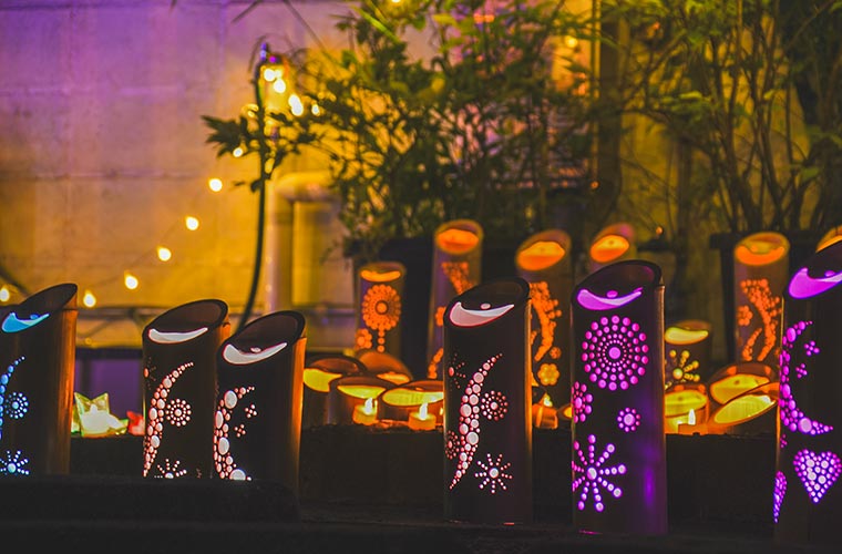 【三豊】「蛍と灯りのコラボレーション2024」開催！竹灯籠とホタルの幻想的な光に癒やされて