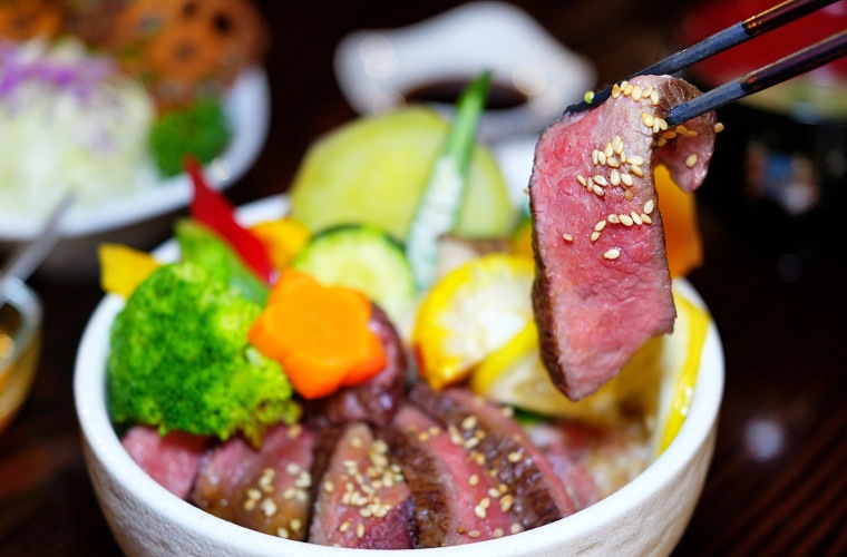 【高松】「肉山」で肉ランチ♪オリーブ牛のうま味と新鮮野菜もたっぷりで大満足！